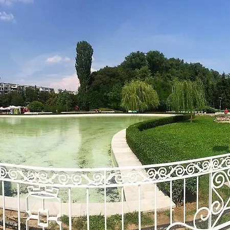 南公园公寓 - Louis Eyer