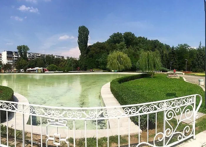 South Park - Louis Eyer