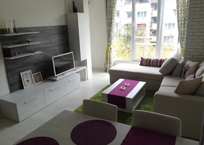 South Park - Louis Eyer Apartament *
